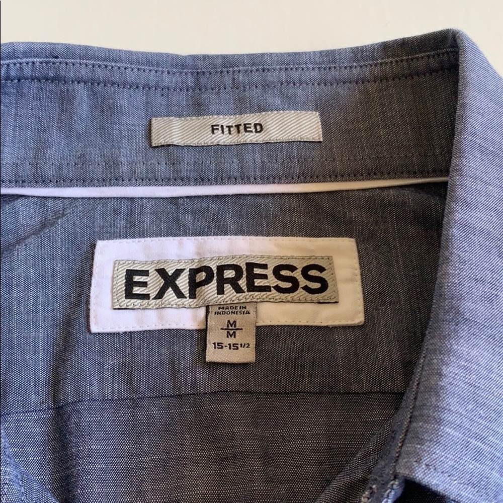 ๐ EXPRESS โFittedโ Button Down Shirt - Picture 2 of 4